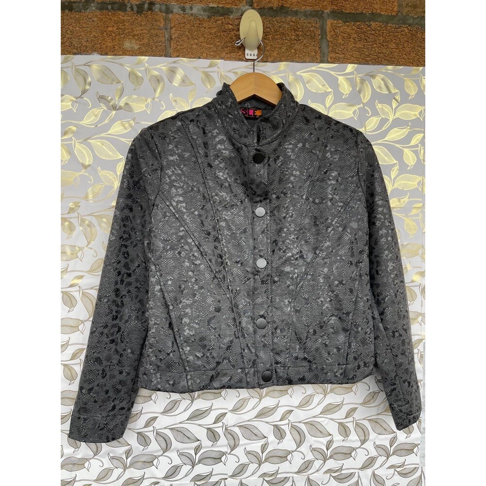 isle by melis kozan embossed jacket featuring a soft animal-print texture small